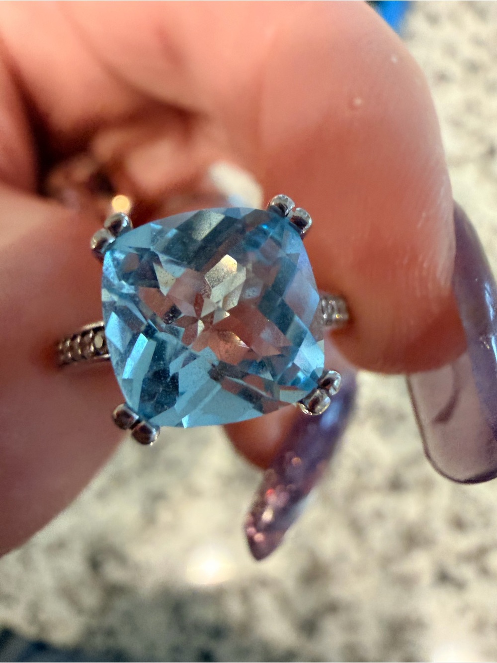 10kt blue topaz and diamond ring size 6